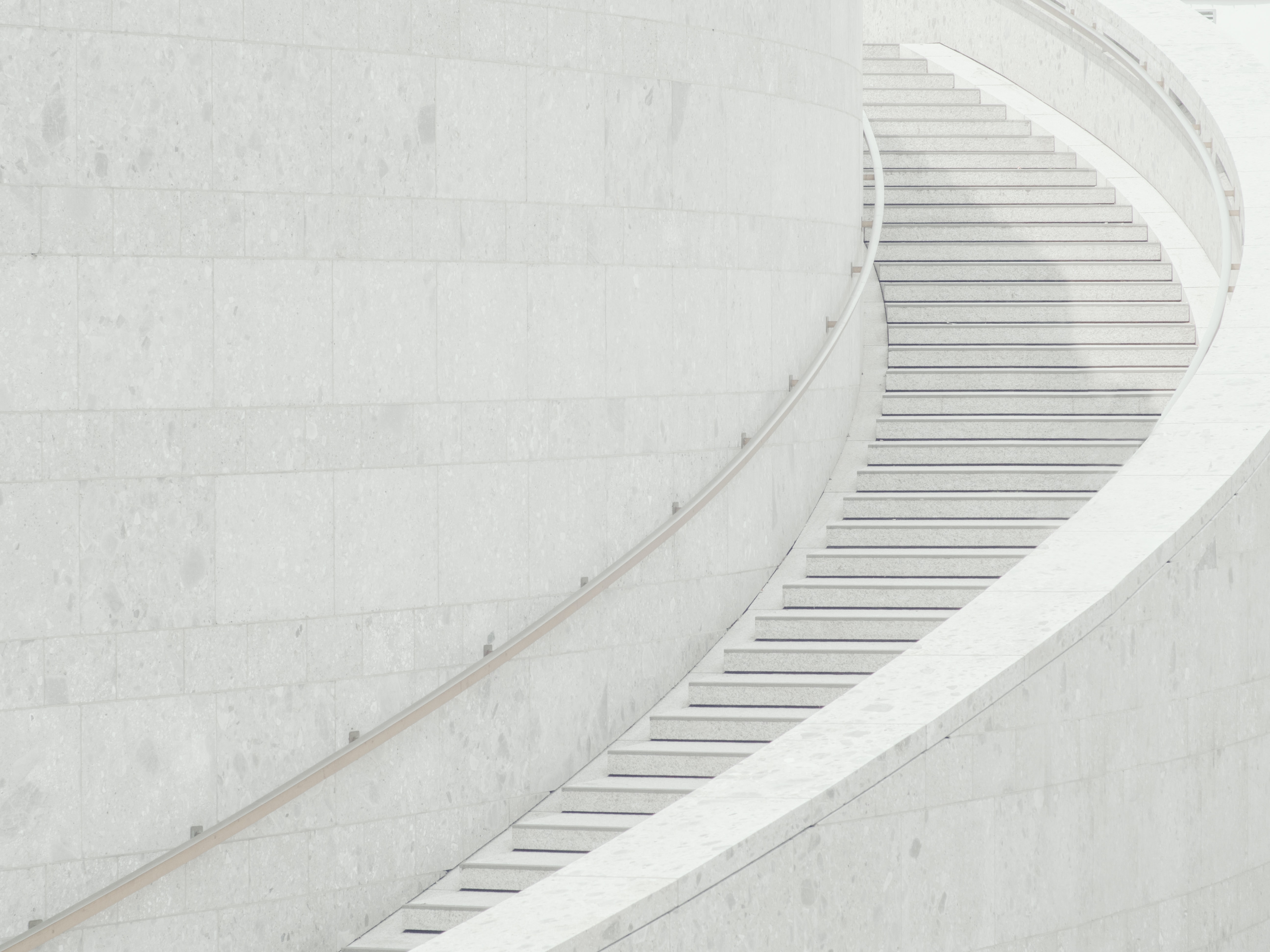 daniel-von-appen-tb4heMa-ZRo-unsplash-1