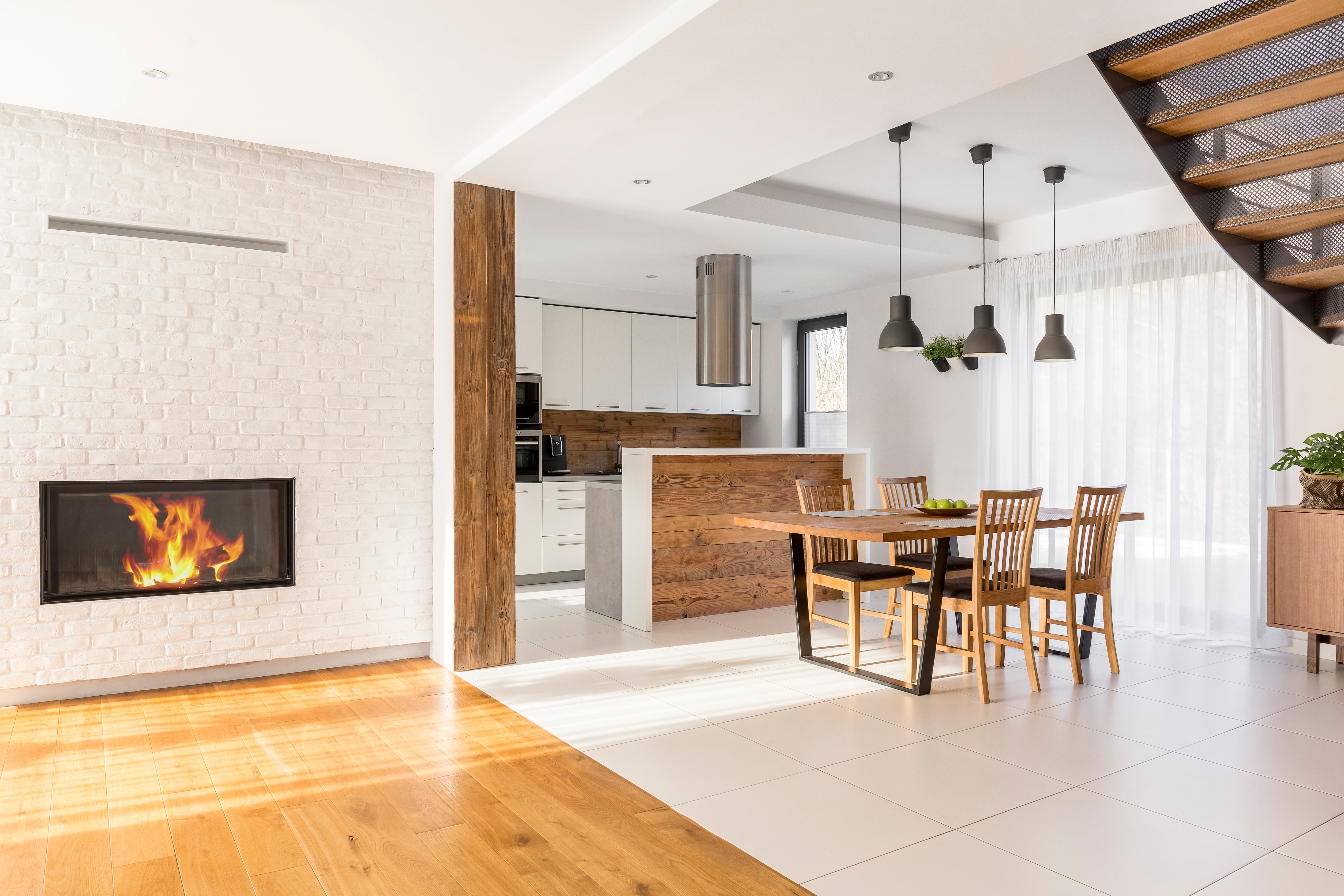 harmonious-open-space-with-dining-area-PFL9MLN